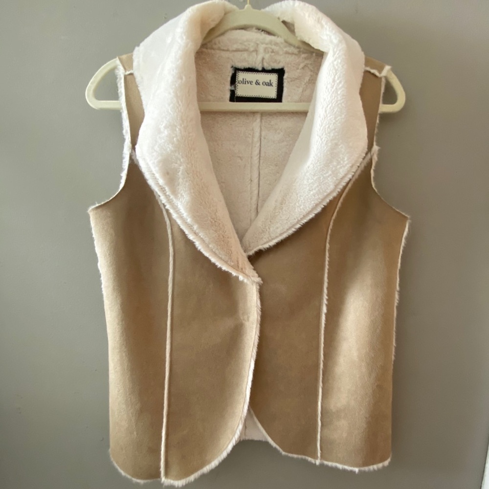 Olive & Oak Faux Shearling Vest